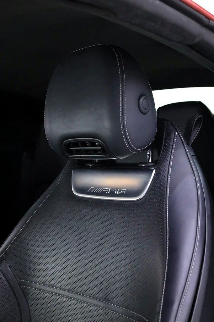 Подержанный Mercedes-Benz SL-Class AMG 55 AMG IV (R232), 4.0 л, 2022 в Дубае от Al Faris Motors Белый цвет. Other | AUTO.AE