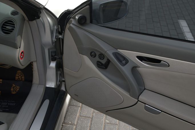 Used Mercedes-Benz SL-Class AMG 55 AMG II (R230), 5.4 l, 2005 in Dubai, Silver color. GCC Specs | AUTO.AE