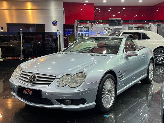 Подержанный Mercedes-Benz SL-Class AMG 55 AMG II (R230), 5.4 л, 2005 в Дубае от STAR COLLECTION LLC Серебристый цвет. GCC | AUTO.AE | Объявление #272091
