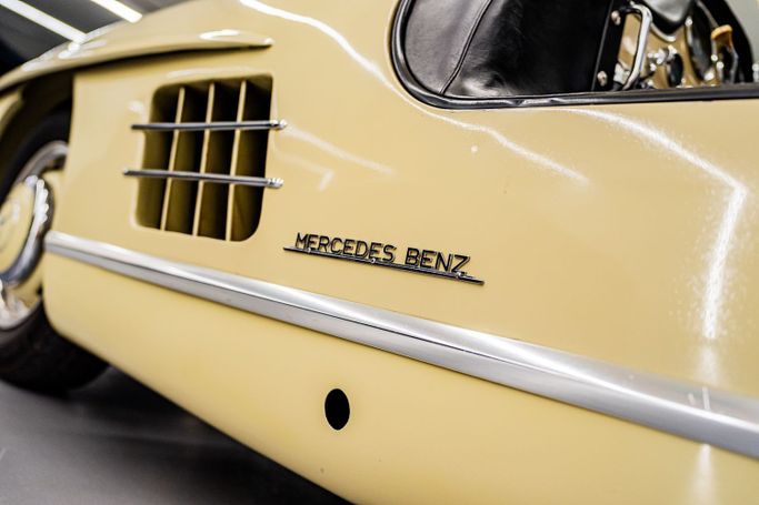 Used Mercedes-Benz SL-Class 300 W198, 3.0 l, 1955 in Dubai, Beige color. European Specs | AUTO.AE