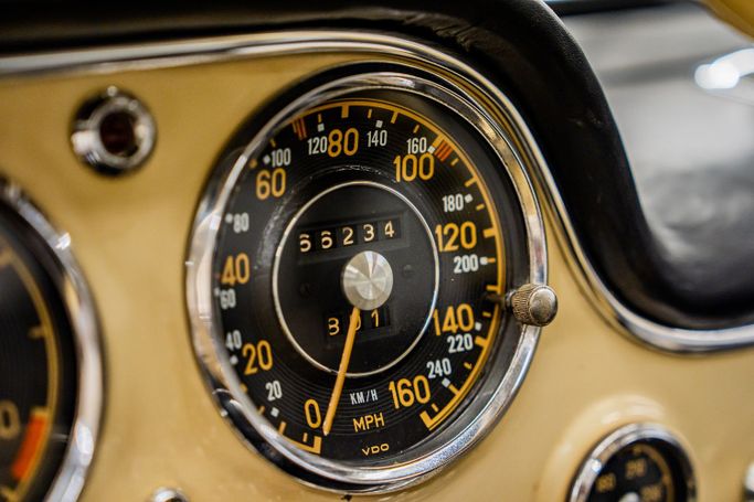 Used Mercedes-Benz SL-Class 300 W198, 3.0 l, 1955 in Dubai, Beige color. European Specs | AUTO.AE