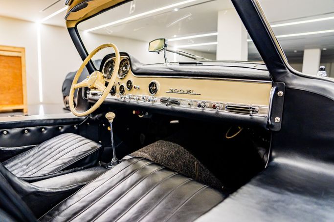 Used Mercedes-Benz SL-Class 300 W198, 3.0 l, 1955 in Dubai, Beige color. European Specs | AUTO.AE