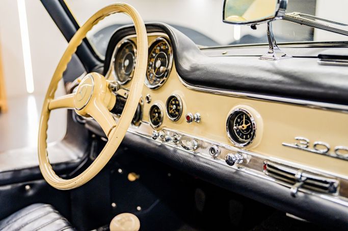 Used Mercedes-Benz SL-Class 300 W198, 3.0 l, 1955 in Dubai, Beige color. European Specs | AUTO.AE