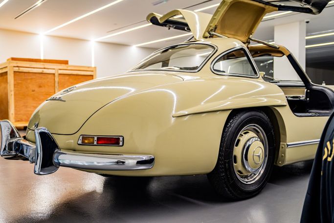 Used Mercedes-Benz SL-Class 300 W198, 3.0 l, 1955 in Dubai, Beige color. European Specs | AUTO.AE
