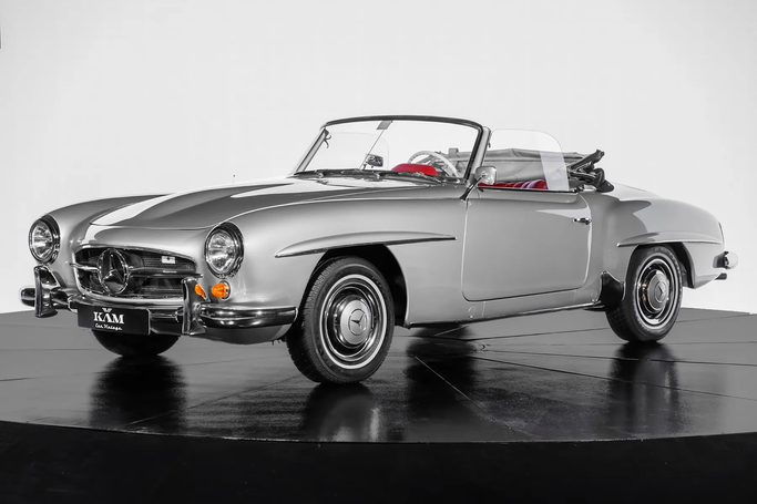 Подержанный Mercedes-Benz SL-Class 190 I (R121), 1.9 л, 1961 в Дубае от KAM CAR VINTAGE Серебристый цвет. Американская | AUTO.AE