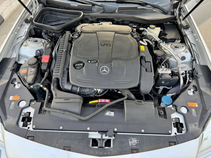 Used Mercedes-Benz SLK-Class 350 III (R172), 3.5 l, 2012 in Dubai by Saeed Auto, Grey color. Japanese Specs | AUTO.AE
