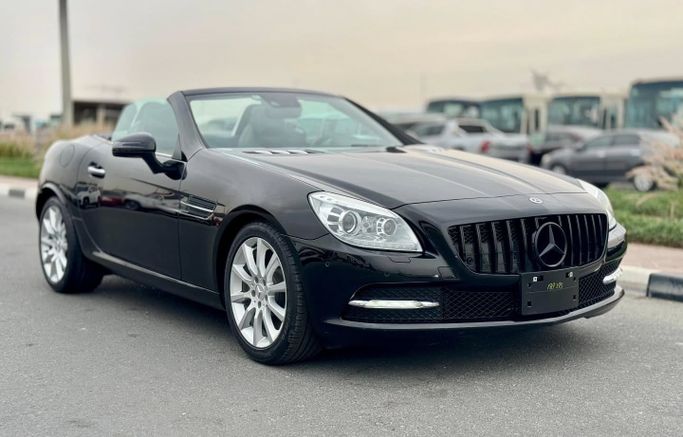 Used Mercedes-Benz SLK-Class 350 III (R172), 3.5 l, 2012 in Dubai by Saeed Auto, Black color. Japanese Specs | AUTO.AE