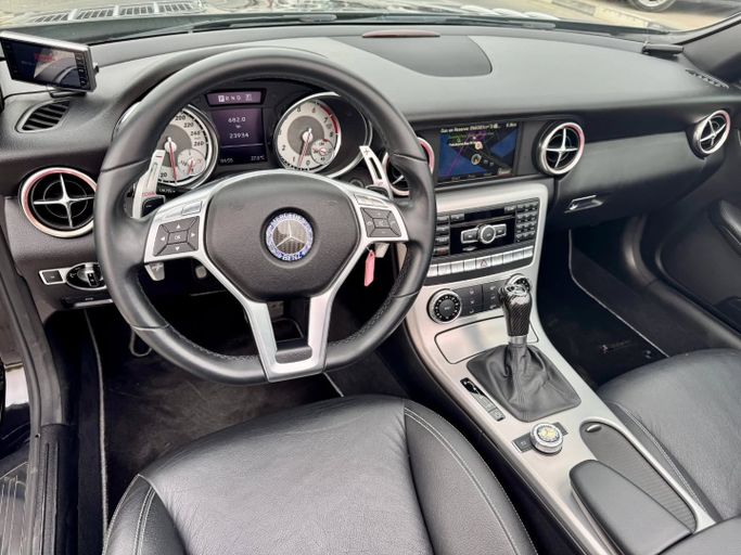 Used Mercedes-Benz SLK-Class 350 III (R172), 3.5 l, 2012 in Dubai by Saeed Auto, Black color. Japanese Specs | AUTO.AE