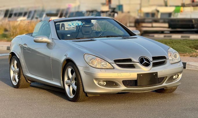 Used Mercedes-Benz SLK-Class 350 II (R171), 3.5 l, 2006 in Dubai by Saeed Auto, Silver color. Japanese Specs | AUTO.AE