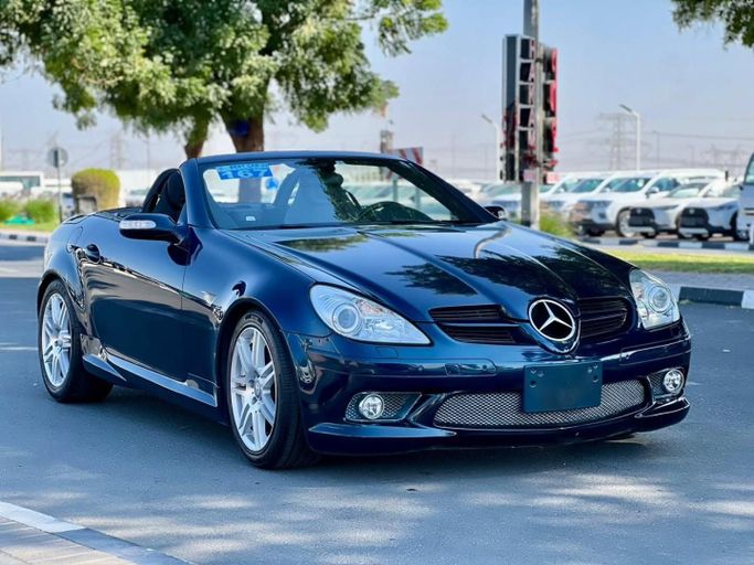 Used Mercedes-Benz SLK-Class 350 II (R171), 3.5 l, 2005 in Dubai by Saeed Auto, Black color. Japanese Specs | AUTO.AE