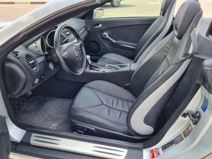 Подержанный Mercedes-Benz SLK-Class 350 II (R171), 3.5 л, 2006 в Дубае от Saeed Auto Серый цвет. Японская | AUTO.AE