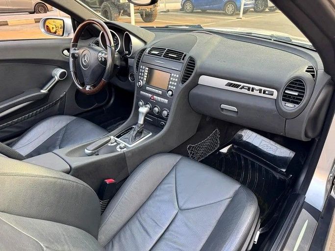 Подержанный Mercedes-Benz SLK-Class 350 II (R171), 3.5 л, 2005 в Дубае от Best Car Серебристый цвет. Японская | AUTO.AE