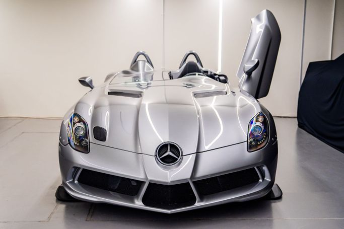 New Mercedes-Benz SLR McLaren 722, 5.4 l, 2009 in Dubai, Silver color. European Specs | AUTO.AE