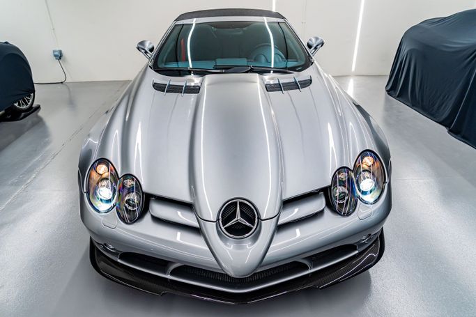 New Mercedes-Benz SLR McLaren 722, 5.4 l, 2009 in Dubai, Silver color. European Specs | AUTO.AE