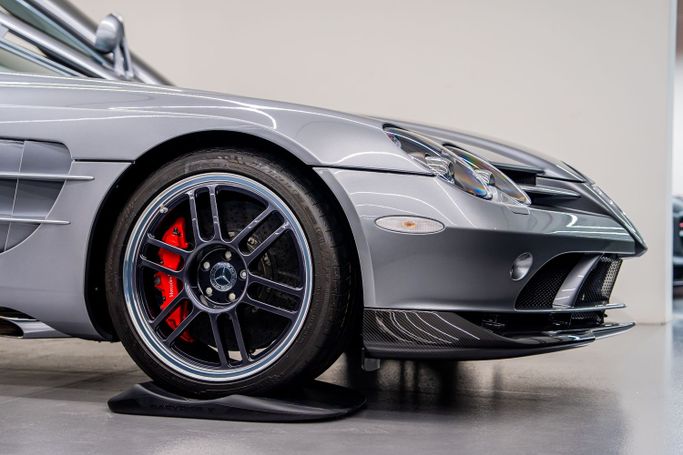 New Mercedes-Benz SLR McLaren 722, 5.4 l, 2007 in Dubai, Silver color. European Specs | AUTO.AE