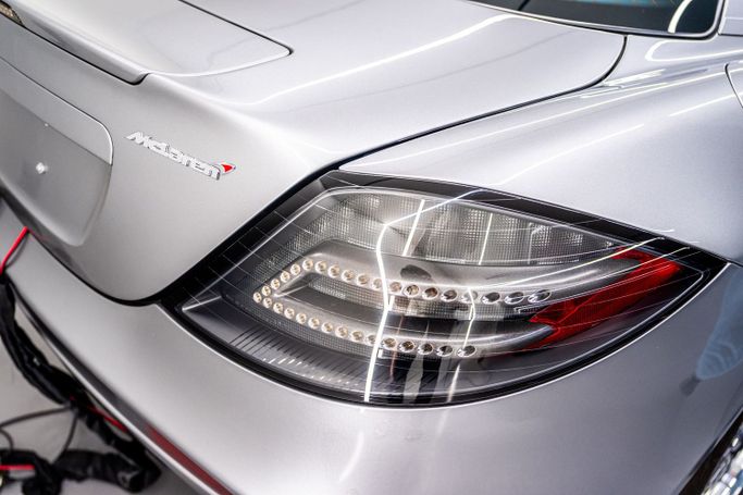 New Mercedes-Benz SLR McLaren 722, 5.4 l, 2007 in Dubai, Silver color. European Specs | AUTO.AE