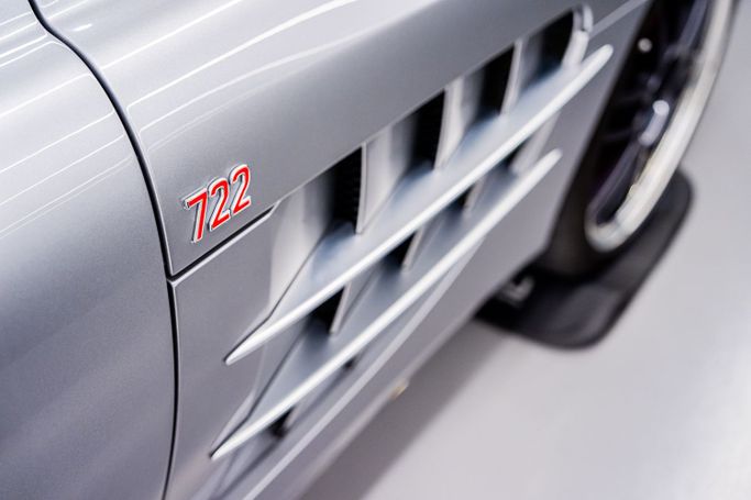 New Mercedes-Benz SLR McLaren 722, 5.4 l, 2007 in Dubai, Silver color. European Specs | AUTO.AE