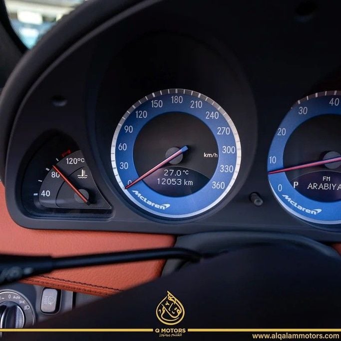 Used Mercedes-Benz SLR McLaren  , 5.4 l, 2009 in Dubai by Q Motors, Silver color. GCC Specs | AUTO.AE