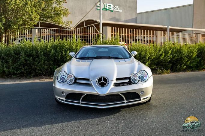 Подержанный Mercedes-Benz SLR McLaren  , 5.4 л, 2005 в Дубае от JUST DRIVE IT Серебристый цвет. Other | AUTO.AE | Объявление #273549