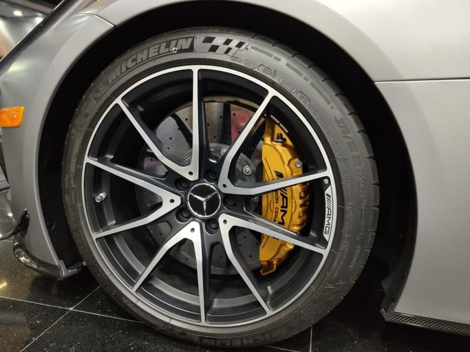 Подержанный Mercedes-Benz SLS AMG GT, 6.2 л, 2014 в Дубае от STAR COLLECTION LLC Серый цвет. Американская | AUTO.AE