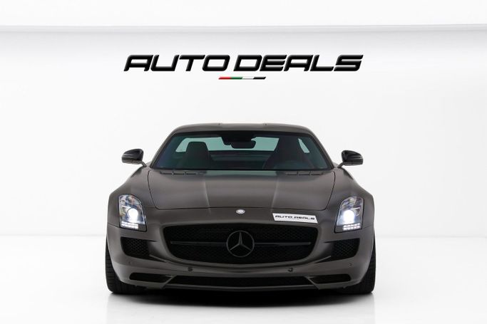 Подержанный Mercedes-Benz SLS AMG, 6.2 л, 2011 в Дубае от AUTO DEALS Серый цвет. GCC | AUTO.AE