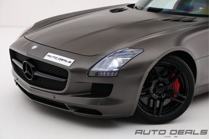Подержанный Mercedes-Benz SLS AMG, 6.2 л, 2011 в Дубае от AUTO DEALS Серый цвет. GCC | AUTO.AE