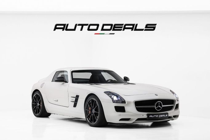 Подержанный Mercedes-Benz SLS AMG, 6.2 л, 2012 в Дубае от AUTO DEALS Белый цвет. GCC | AUTO.AE