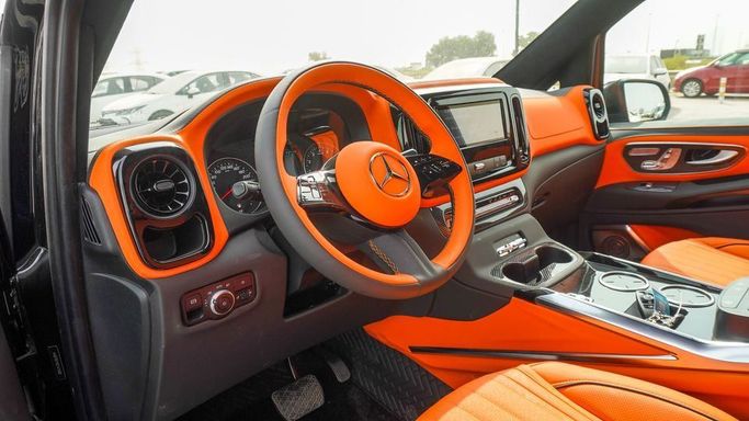 New Mercedes-Benz V-Class 260 L III (W447) Facelift, 2.0 l, 2025 in Dubai by Najem Motors, Black color. Chinese Specs | AUTO.AE