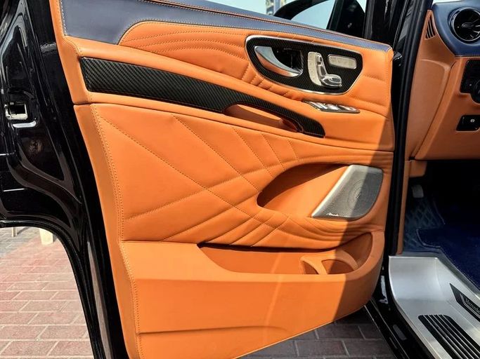 Подержанный Mercedes-Benz V-Class 300 III (W447) Рестайлинг 2, 2.0 л, 2024 в Дубае от Nice Cars Motos Черный цвет. Other | AUTO.AE