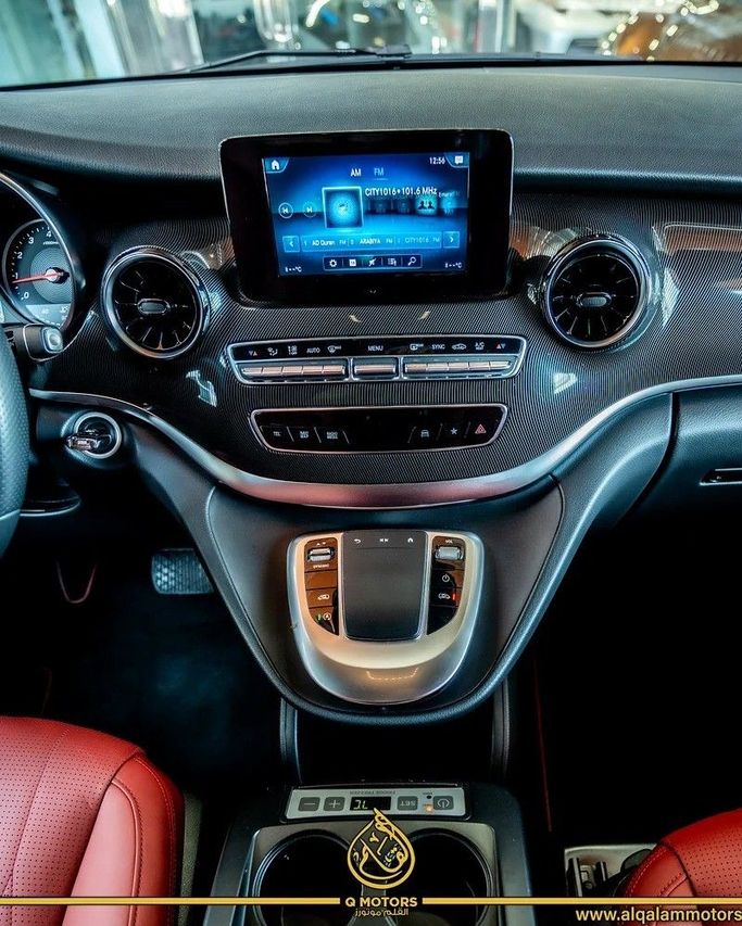 Used Mercedes-Benz V-Class 250 III (W447) Facelift, 2.0 l, 2020 in Dubai by Q Motors, Black color. GCC Specs | AUTO.AE