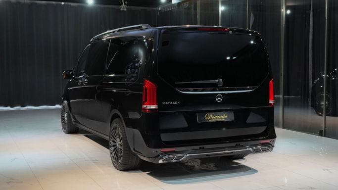 Новый Mercedes-Benz V-Class 250 III (W447) Рестайлинг, 1.9 л, 2023 в Дубае от Dourado Luxury Car Черный цвет. Европейская | AUTO.AE
