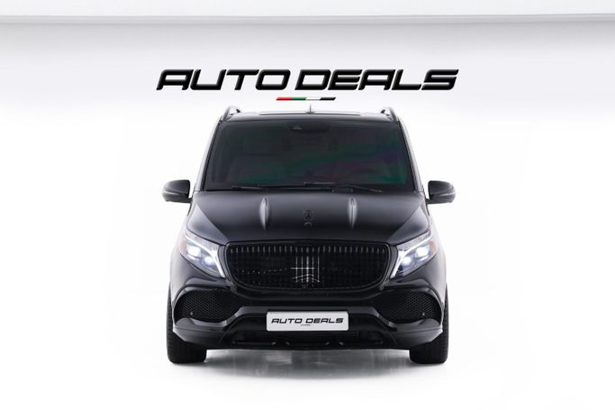 Подержанный Mercedes-Benz V-Class 300 III (W447) Рестайлинг 2, 2.0 л, 2024 в Дубае от AUTO DEALS Черный цвет. GCC | AUTO.AE