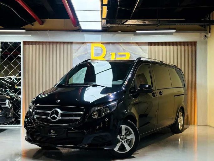 Новый Mercedes-Benz V-Class 250 III (W447), 2.0 л, 2018 в Дубае от B12 Motors Черный цвет. GCC | AUTO.AE