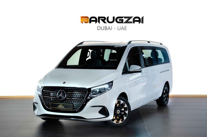 Новый Mercedes-Benz V-Class 300 III (W447) Рестайлинг 2, 2.0 л, 2025 в Дубае от BARUGZAI MOTORS Белый цвет. GCC | AUTO.AE