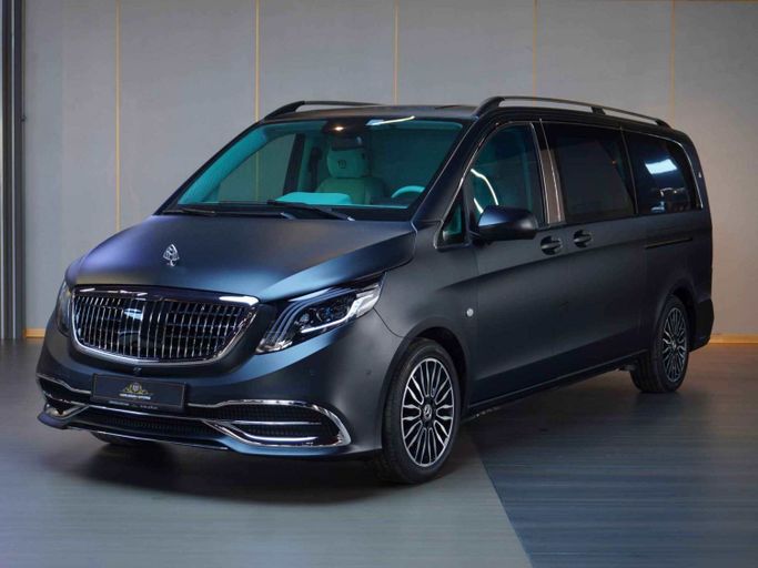 Новый Mercedes-Benz V-Class 300 III (W447) Рестайлинг 2, 2.0 л, 2025 в Дубае от BARUGZAI MOTORS Синий цвет. GCC | AUTO.AE
