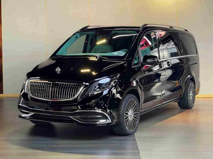 Новый Mercedes-Benz V-Class 250 L III (W447) Рестайлинг, 2.0 л, 2023 в Дубае от BARUGZAI MOTORS Черный цвет. GCC | AUTO.AE