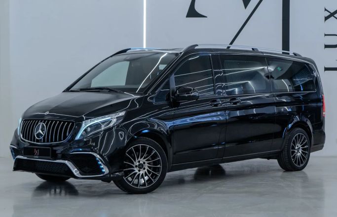 مستعملة Mercedes-Benz V-Class 250 عملية فيس ليفت III (W447), 2.0 l, 2021 في في دبي من A1 Luxury Motors، اللون أسود. مواصفات الخليج | AUTO.AE | إعلان #255588