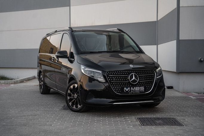 New Mercedes-Benz V-Class 300 III (W447) Facelift 2, 2.0 l, 2026 in Dubai by Mercury Global FZCO, Black color. GCC Specs | AUTO.AE | Listing #268748