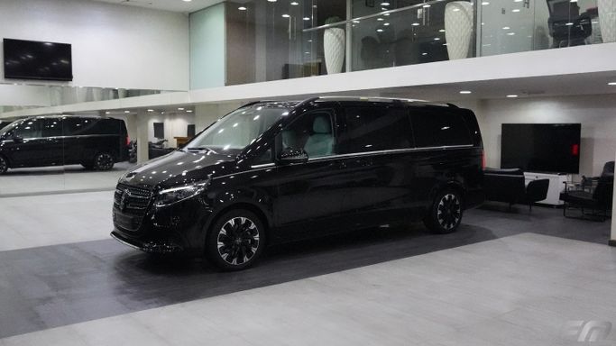New Mercedes-Benz V-Class 300 III (W447) Facelift 2, 2.0 l, 2025 in Dubai by Fakhoury, Black color. GCC Specs | AUTO.AE | Listing #269935