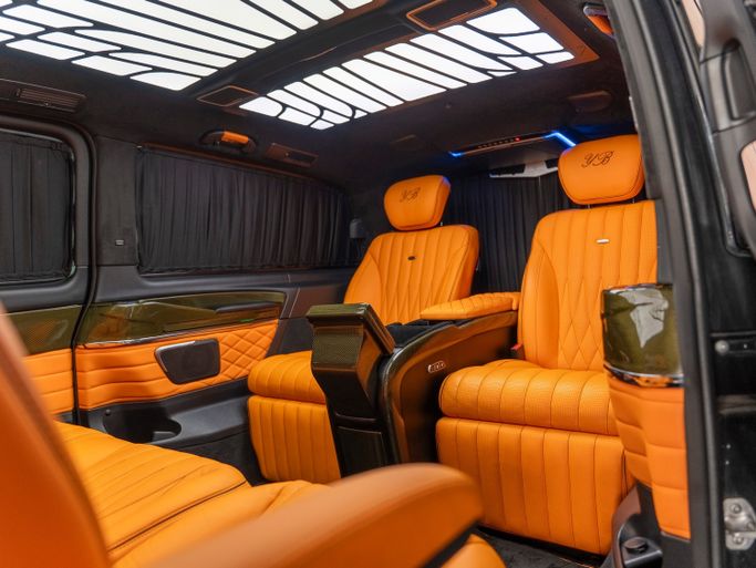 مستعملة Mercedes-Benz V-Class 350 III (W447 W447) فيس ليفت 2, 2.0 l, 2023 في في الإمارات, دبي من BARUGZAI MOTORS، اللون أسود. مواصفات الخليج | AUTO.AE | إعلان #274232