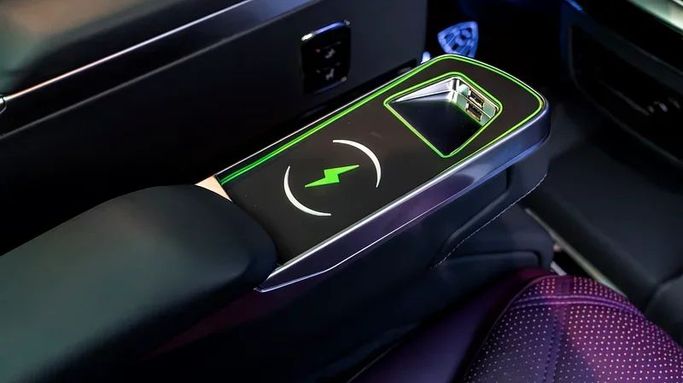 New Mercedes-Benz Vito III (W447), 2.0 l, 2024 in Dubai by 8 Ba Motors, Black color. Chinese Specs | AUTO.AE