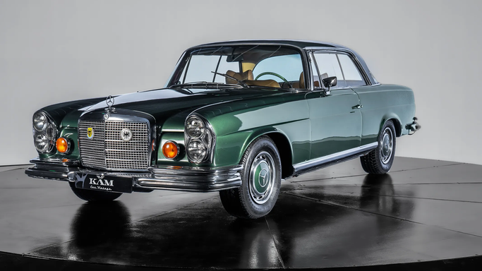 Подержанный Mercedes-Benz W111, 2.8 л, 1970 в Дубае от KAM CAR VINTAGE Зеленый цвет. Европейская | AUTO.AE