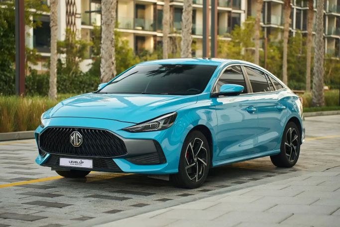 MG 5 (GT) II Рестайлинг (GT), 2024 седан  класса в Дубае от LeveL Up Car Rental  голубой цвет | AUTO.AE | Объявление #1839