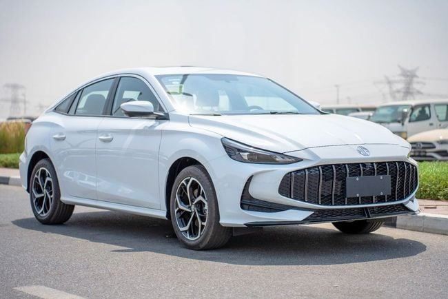 Новый MG 5 (GT) II Рестайлинг (GT), 1.5 л, 2025 в Дубае от Hussein Ghulam Motors FZCO Белый цвет. Китайская | AUTO.AE