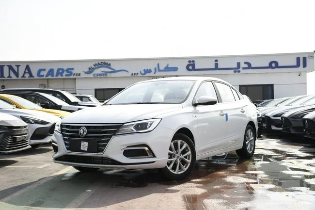 Новый MG 5 (GT) II, 1.5 л, 2025 в Дубае от AL MADINA CARS FZE Белый цвет. GCC | AUTO.AE