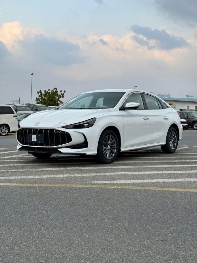 Новый MG 5 (GT) II Рестайлинг (GT), 1.5 л, 2025 в ОАЭ, Дубай от Signature Motors FZE Белый цвет. Китайская | AUTO.AE | Объявление #278500