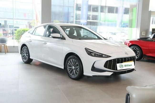 New ⁦MG 5 (GT) II Facelift (GT), 1.5 l, 2026⁩ in UAE, Dubai by Billion Auto , White color. Chinese Specs | AUTO.AE | Listing #290430