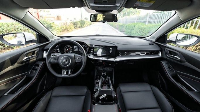 New MG 5 II Facelift, 1.5 l, 2025 in Dubai by Altass Motors, White color. Other | AUTO.AE