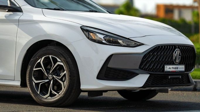 New MG 5 II Facelift, 1.5 l, 2025 in Dubai by Altass Motors, White color. Other | AUTO.AE