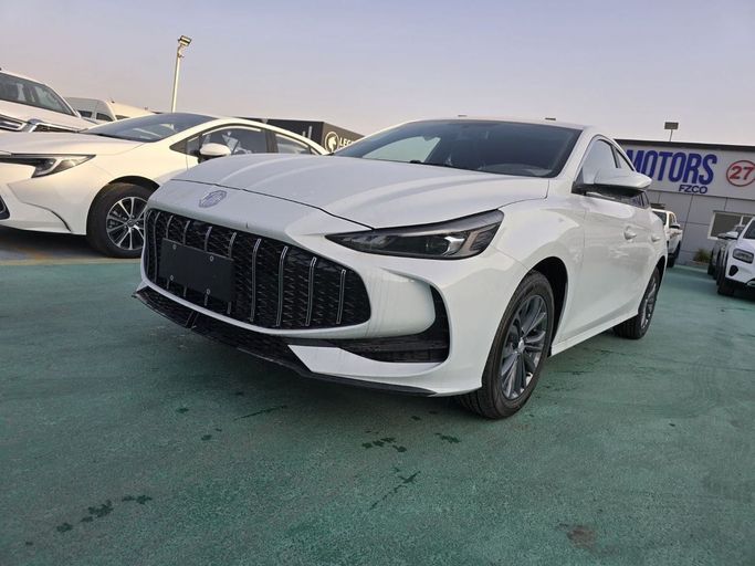 Новый MG 5 II Рестайлинг (GT), 1.5 л, 2025 в Дубае от Mohamed Hakim Motors Белый цвет. Other | AUTO.AE